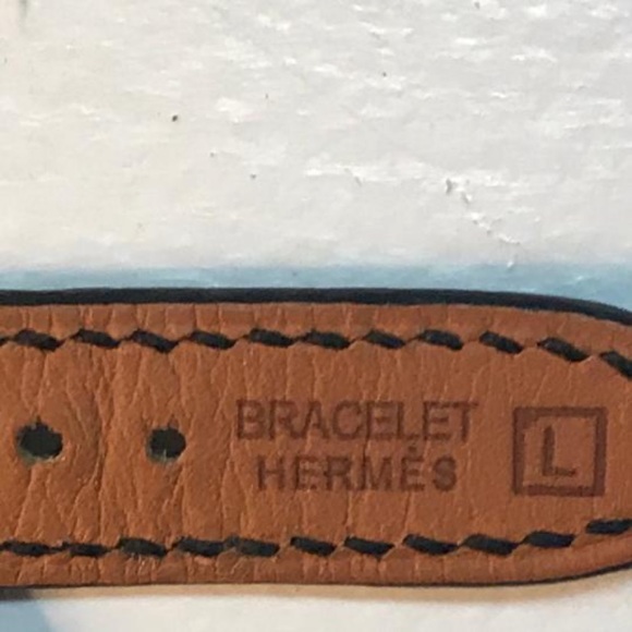 HERMÈS KELLY WATCH WITH LEATHER BRACELET - Picture 10 of 12